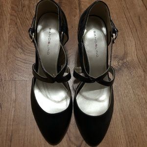 New, never worn Bandolino Black Pumps Size 9
